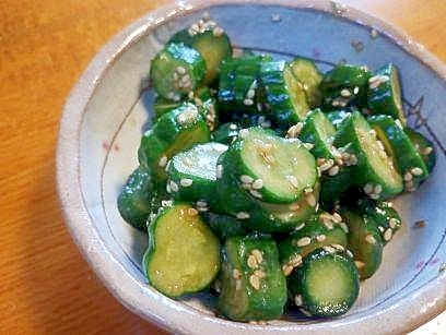 きゅうりの　胡麻ナムル