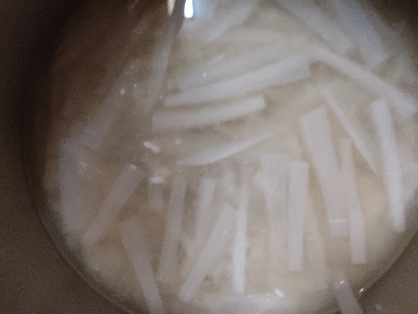 煮干し出汁シンプル大根のお味噌汁(o^^o)