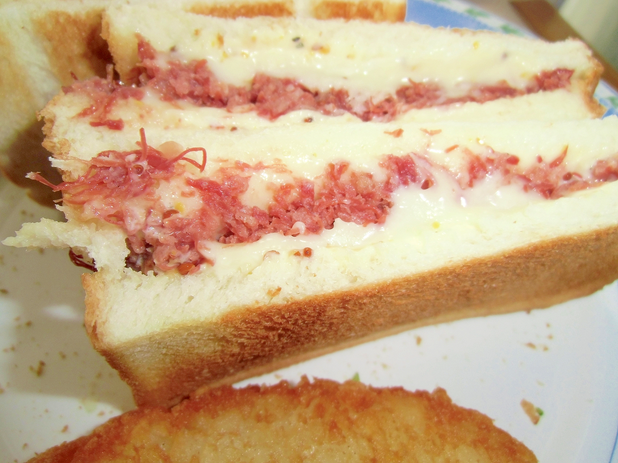 コンビーフチーズサンド レシピ 作り方 By ナッキー6253 楽天レシピ コンビーフチーズサンド レシピ 作り方 By ナッキー6253 楽天レシピ