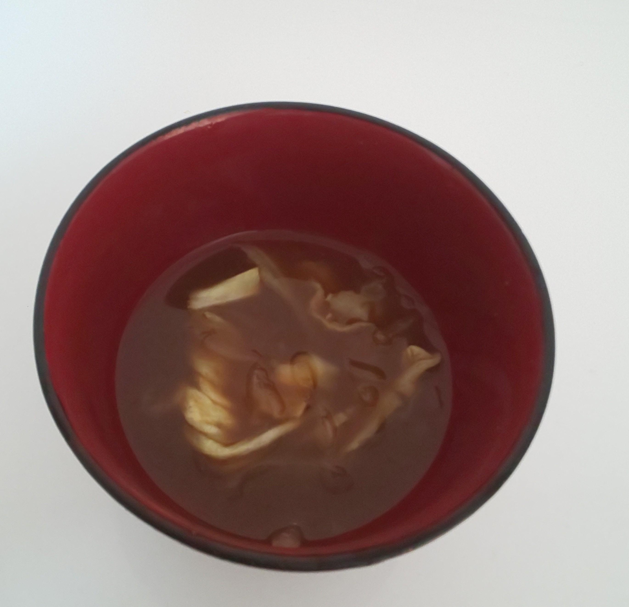 キャベツと新玉ねぎの味噌汁