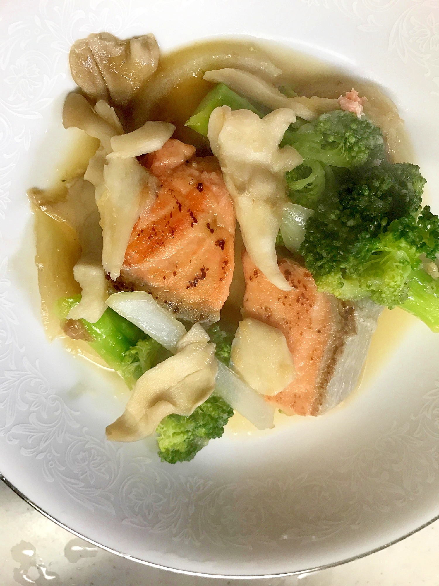 【子ども大好き】簡単なのに豪華!鮭の洋風おかず