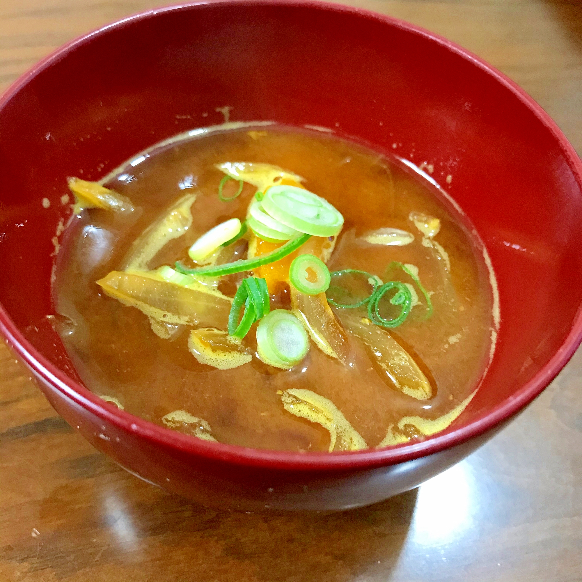 かぼちゃと玉ねぎとネギの味噌汁