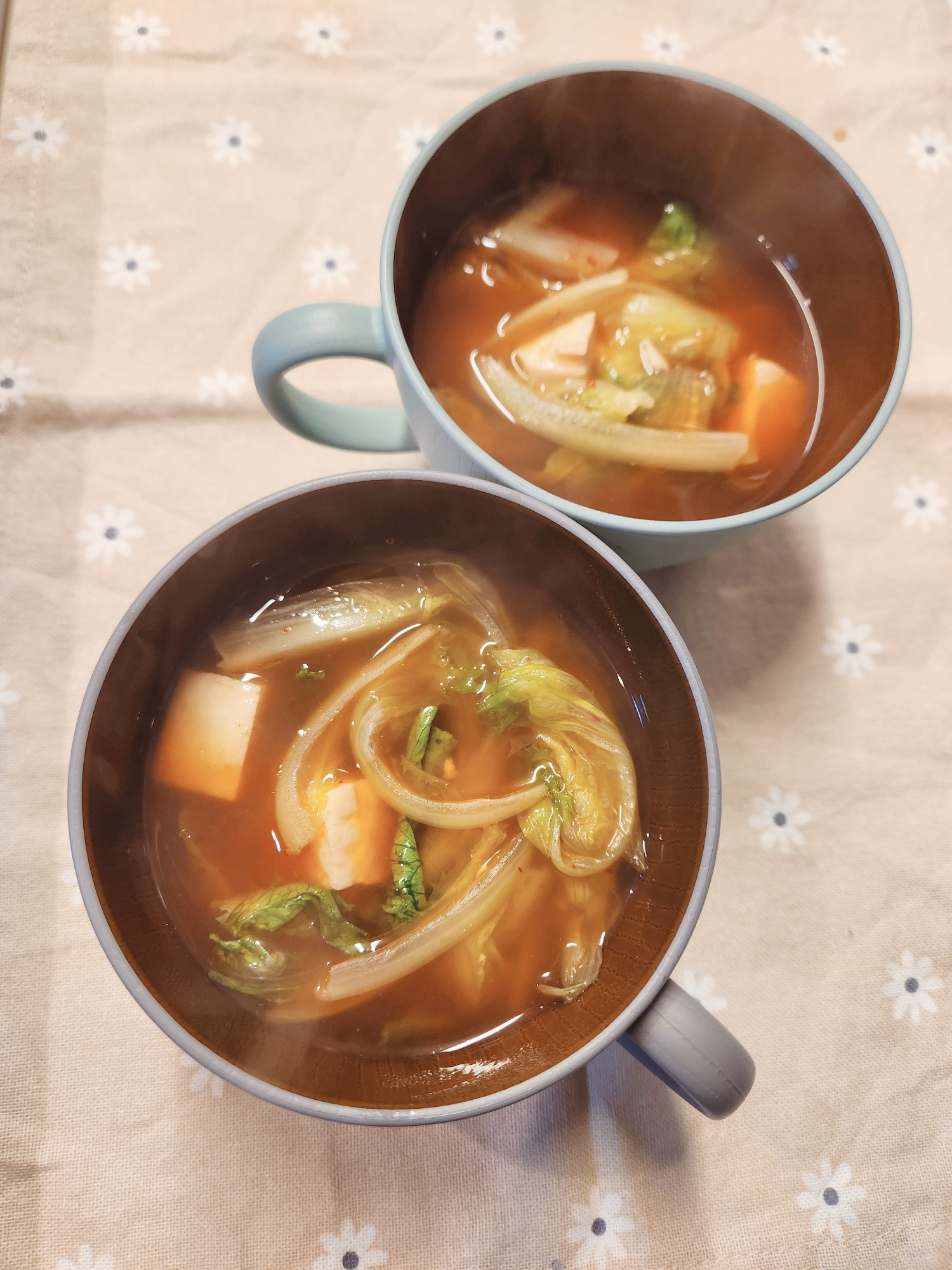 【汁物】豆腐とレタスのキムチスープ