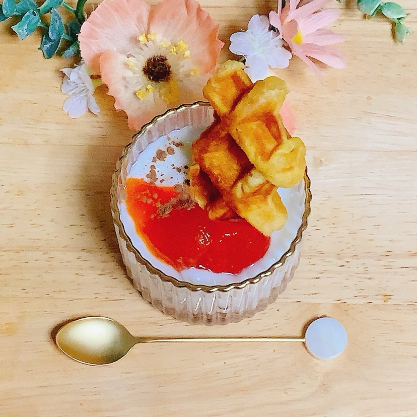 柿とワッフル♪シナモンヨーグルト•.¸¸¸.♡