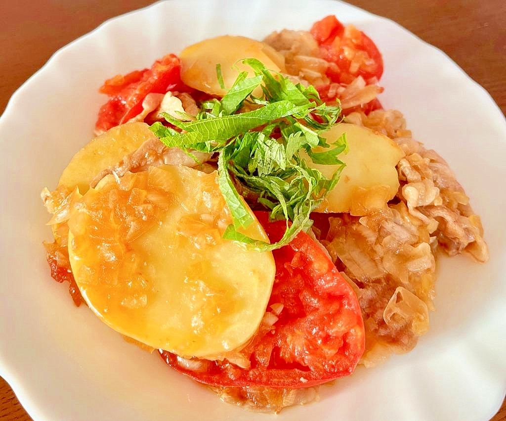 新じゃがいもとトマトと豚肉の重ね煮