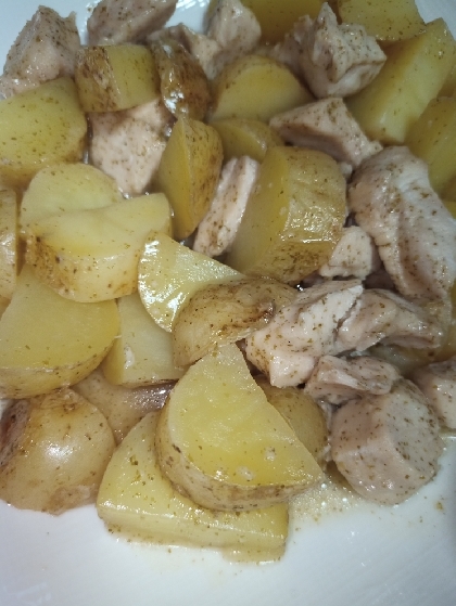 じゃがいもの小芋と鶏肉のにんにくしょうゆ炒め