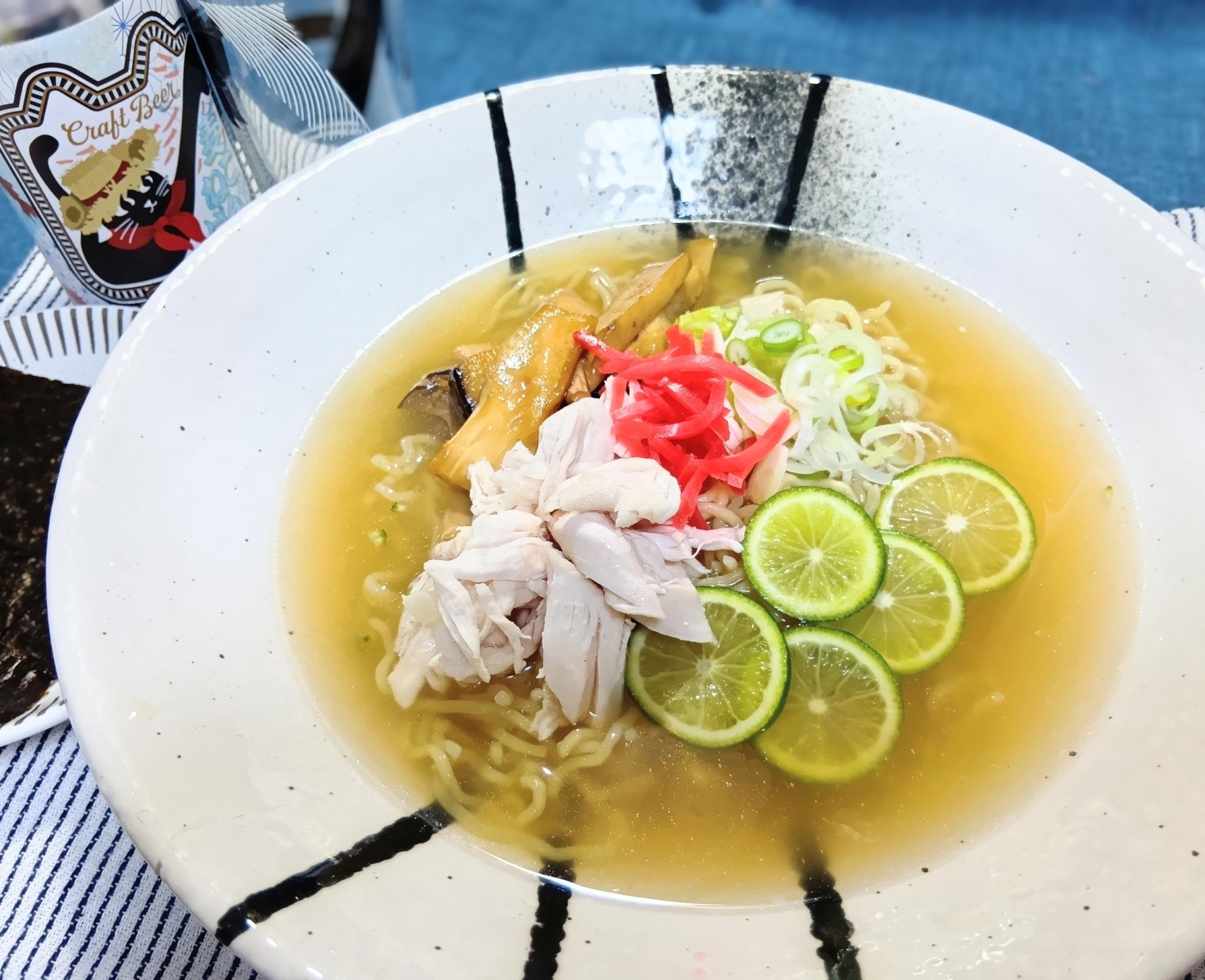 エリンギメンマが美味！　すだちとささみの冷やし拉麺