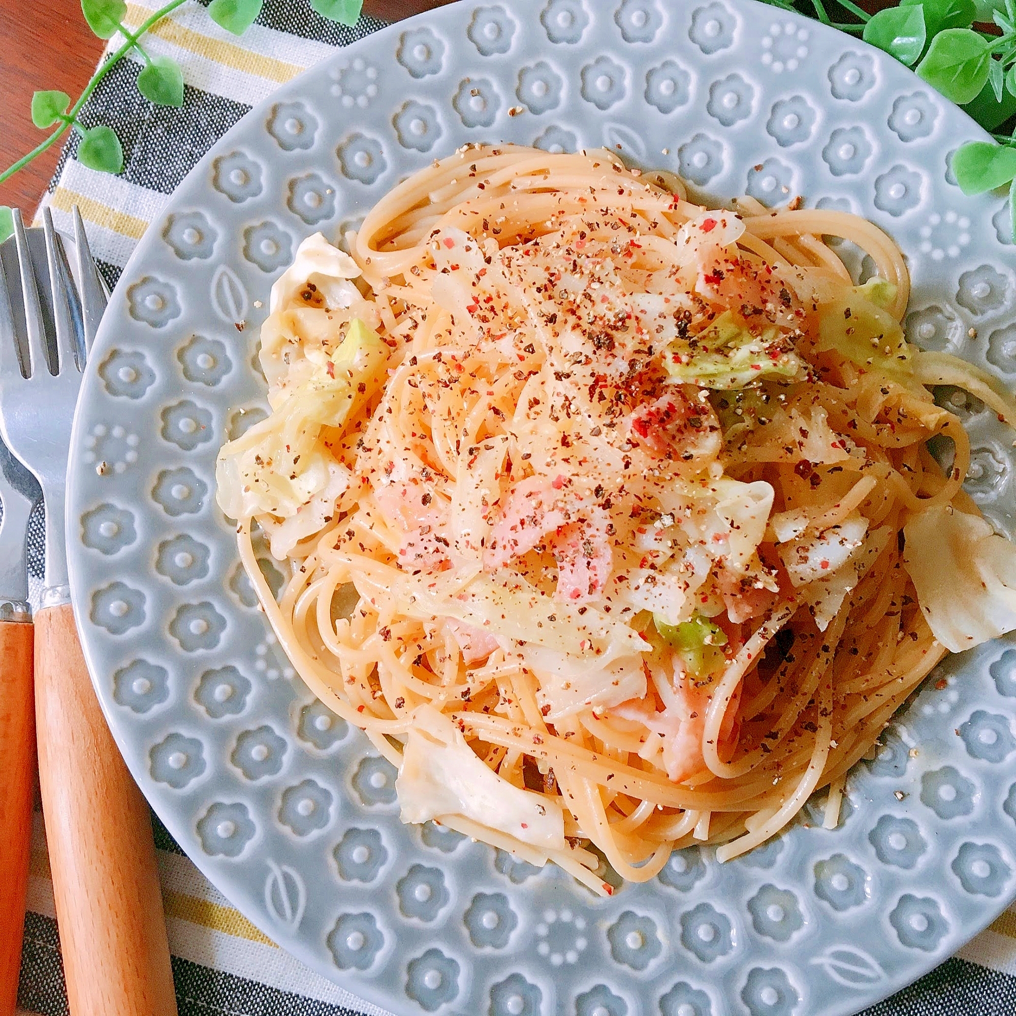 レンジde簡単♡コンソメバター醤油パスタ