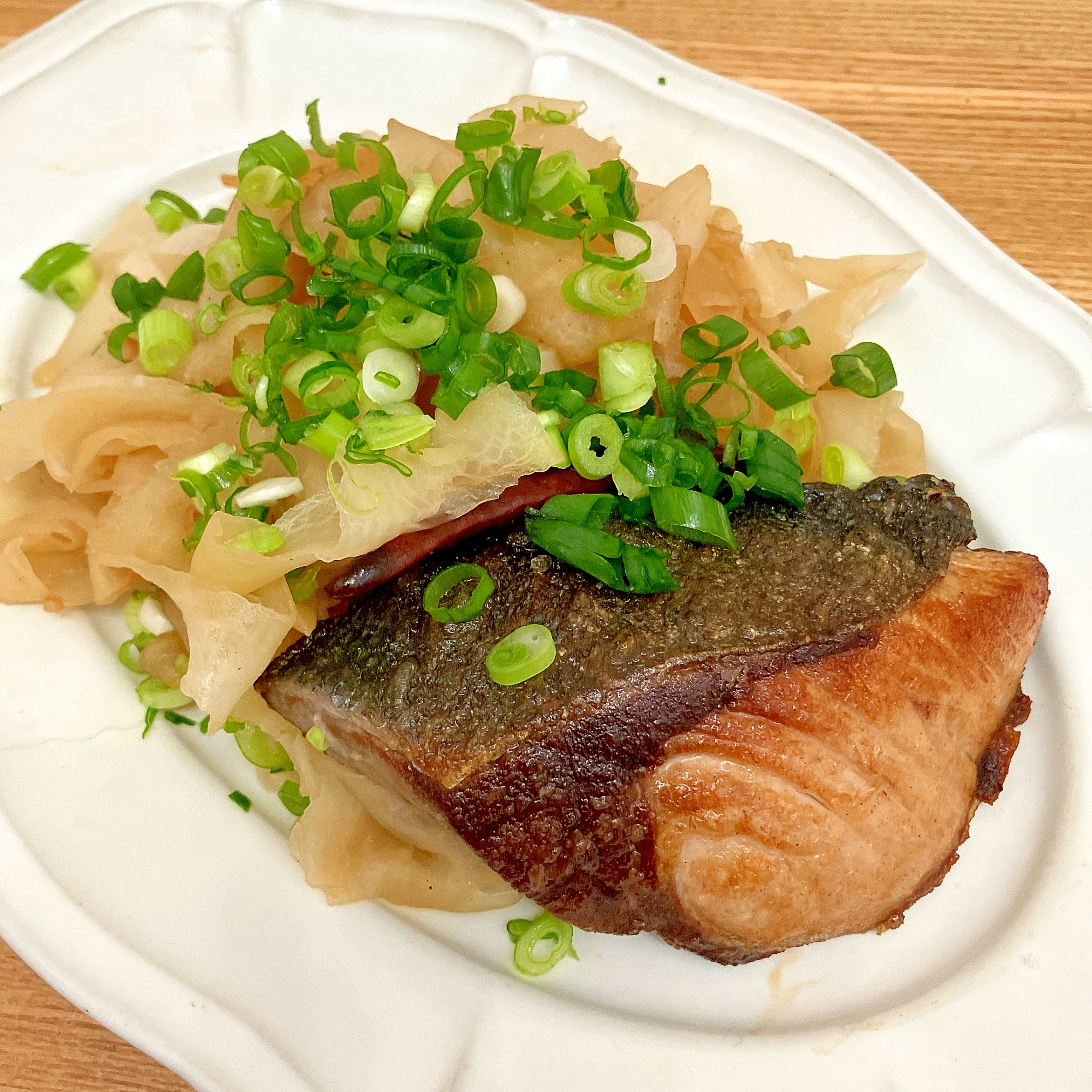 定番アレンジ★焼きブリ大根