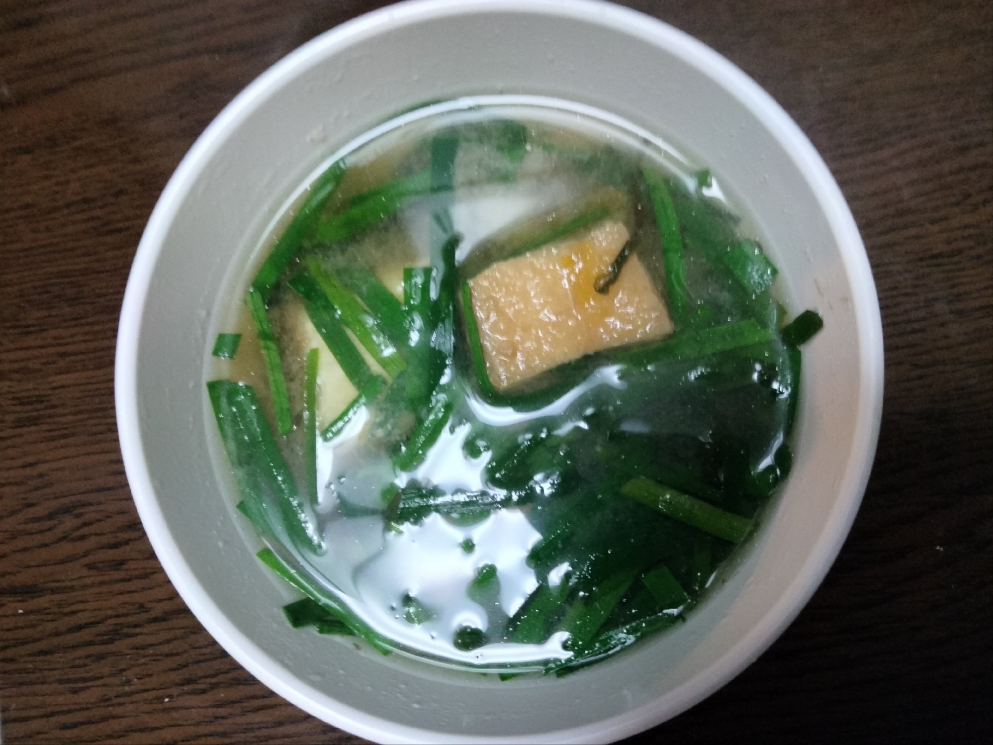 細ニラと厚揚げの味噌汁