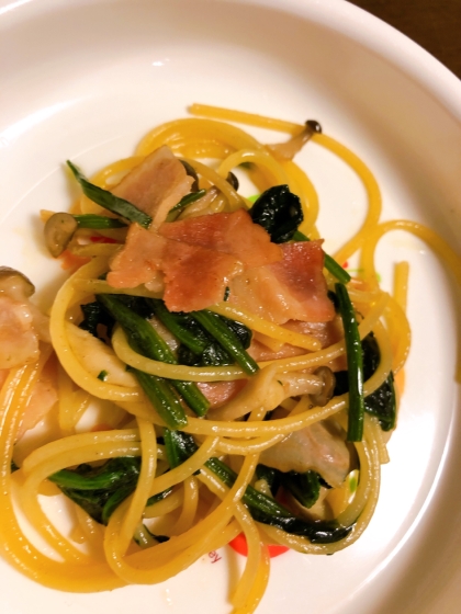 ほうれん草とベーコンのコンソメパスタ
