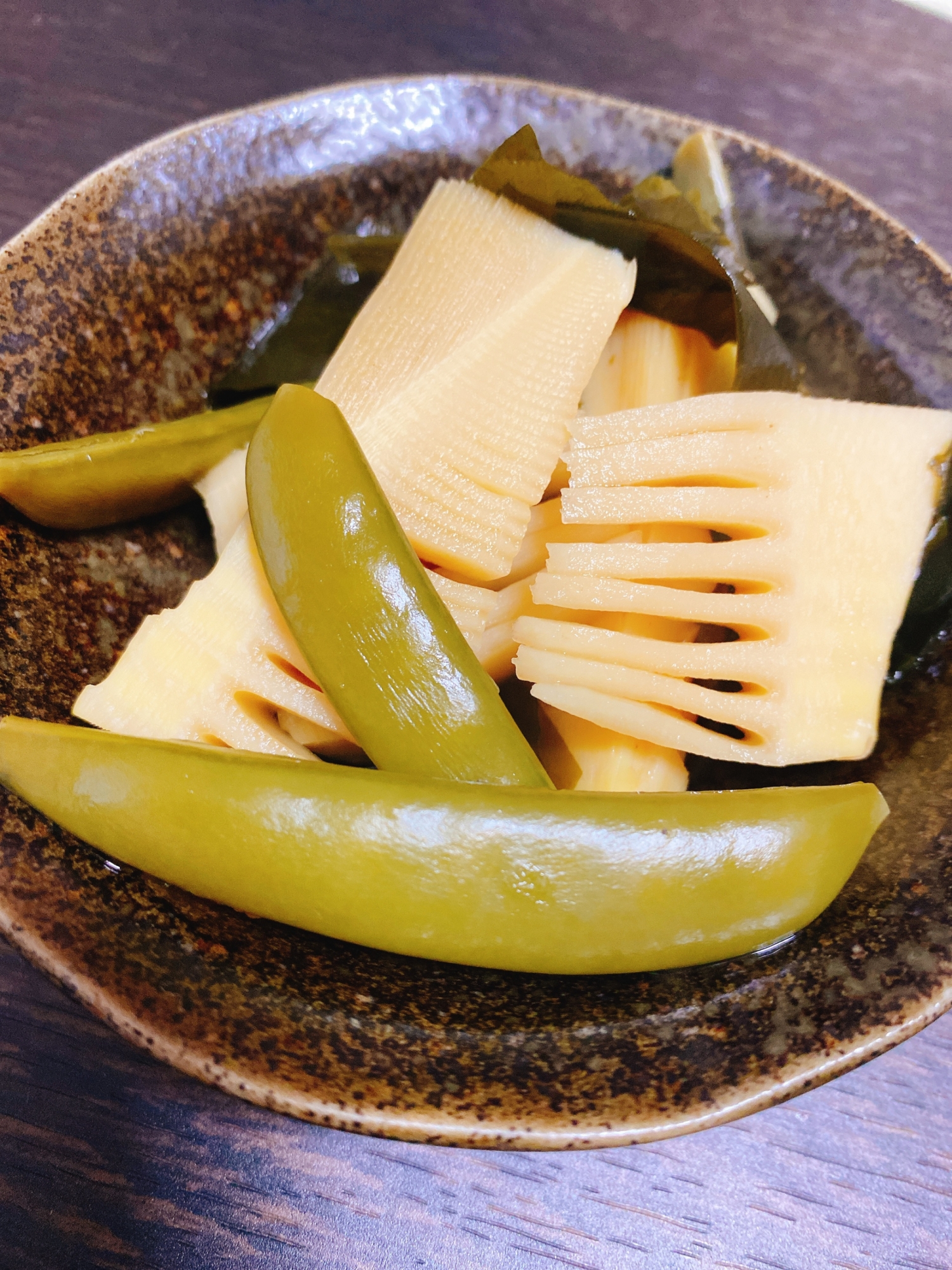 新鮮な筍の若竹煮！スナップえんどうと