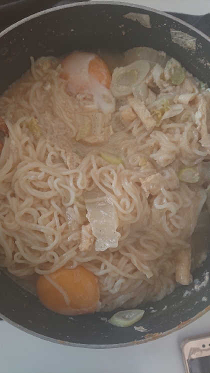 白菜とお揚げの煮込みうどん