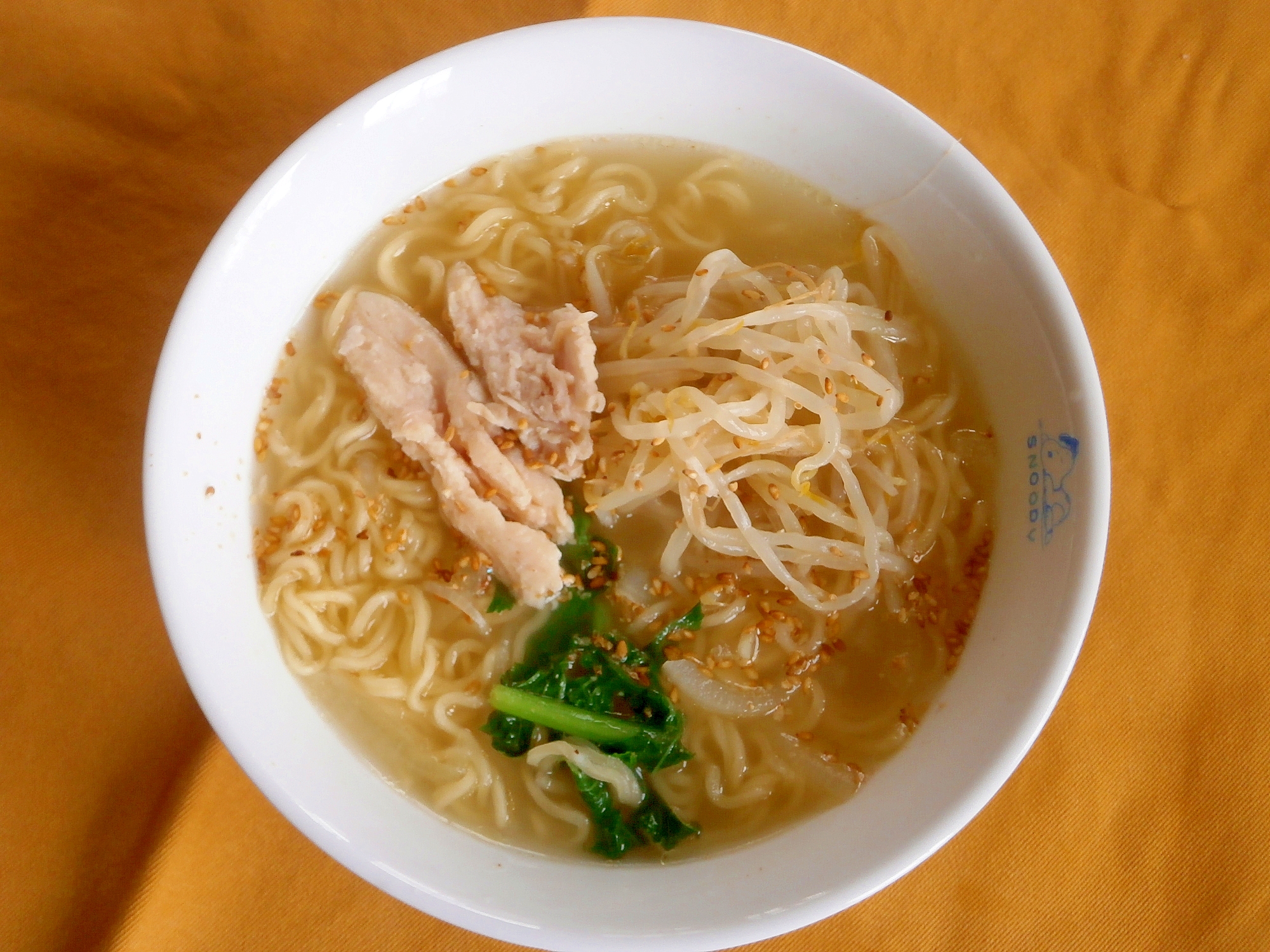 チキンと野菜の塩ラーメン