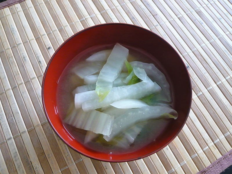 白菜と大根の味噌汁