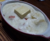 レンジで作った簡単ホワイトソースでグラタンを作りました。美味！
クリームチーズもどーんと。