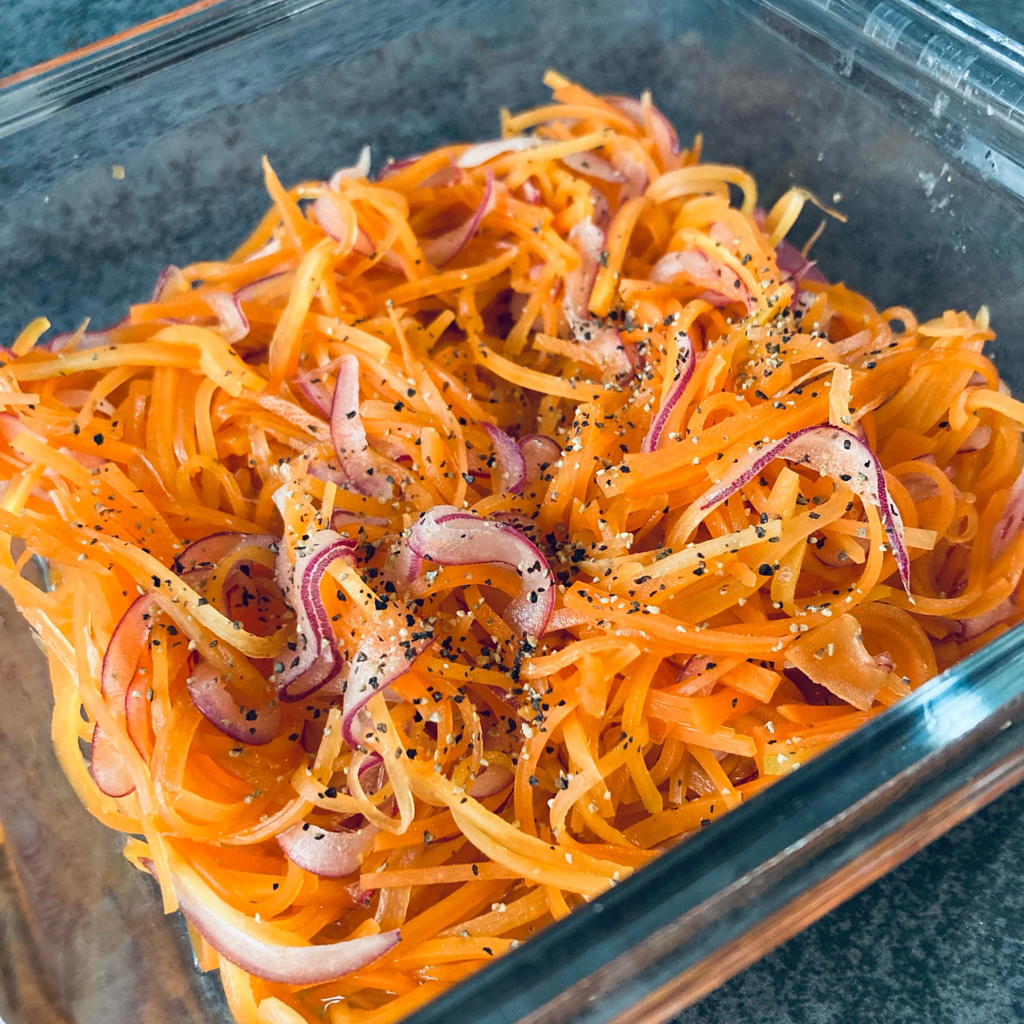 電子レンジで簡単 にんじんと紫玉ねぎのラペ レシピ 作り方 By 無気力ちゃん 楽天レシピ 電子レンジで簡単 にんじんと紫玉ねぎのラペ レシピ 作り方 By 無気力ちゃん 楽天レシピ