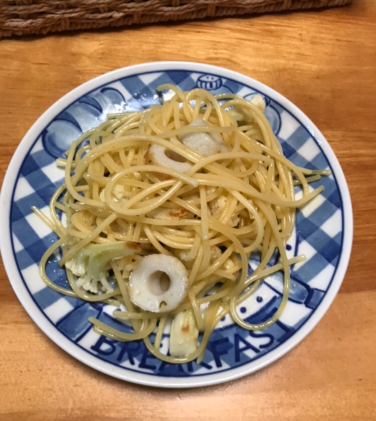 カリフラワーとちくわのパスタ