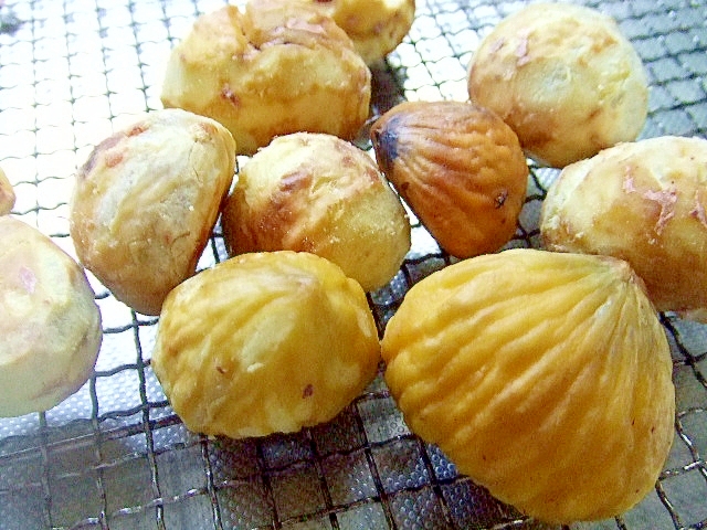 焼き栗 栗の渋皮剥き 方法 レシピ 作り方 By 3 Roses 楽天レシピ