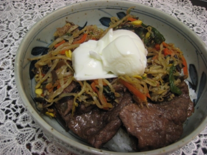 おこげが絶品！「カリカリ豚ビビンバ」