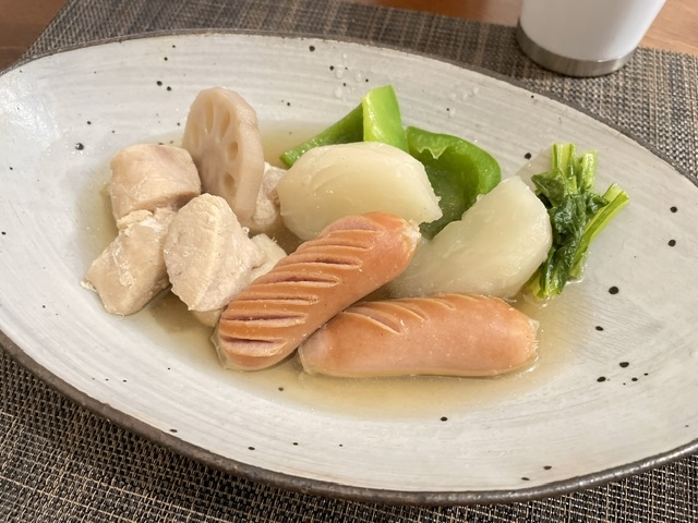 カブと鳥むね肉のポトフ　ゴロゴロ野菜入り