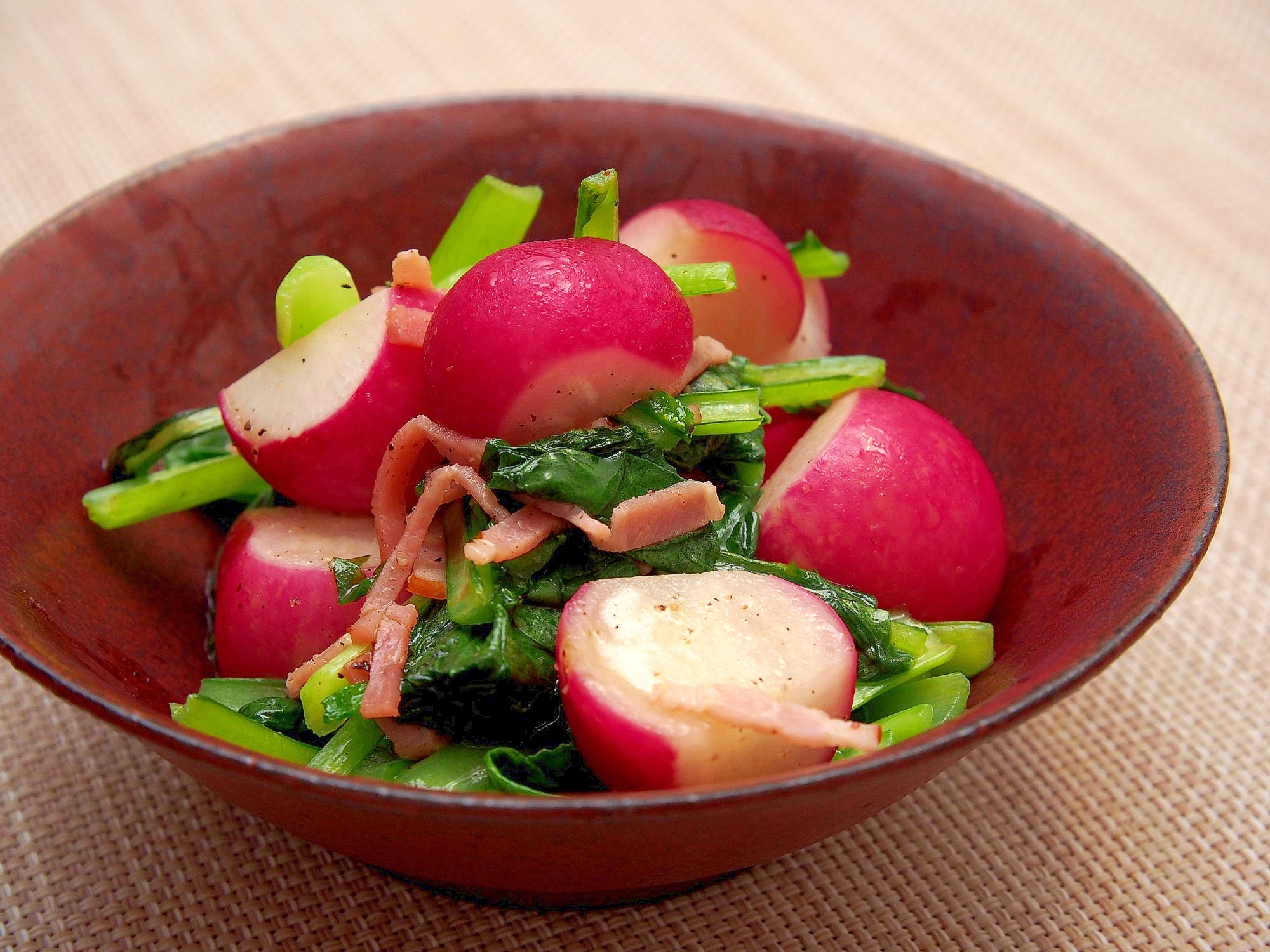 簡単 ラディッシュと小松菜のアーリオオーリオ炒め レシピ 作り方 By 鶏のから揚げ 楽天レシピ