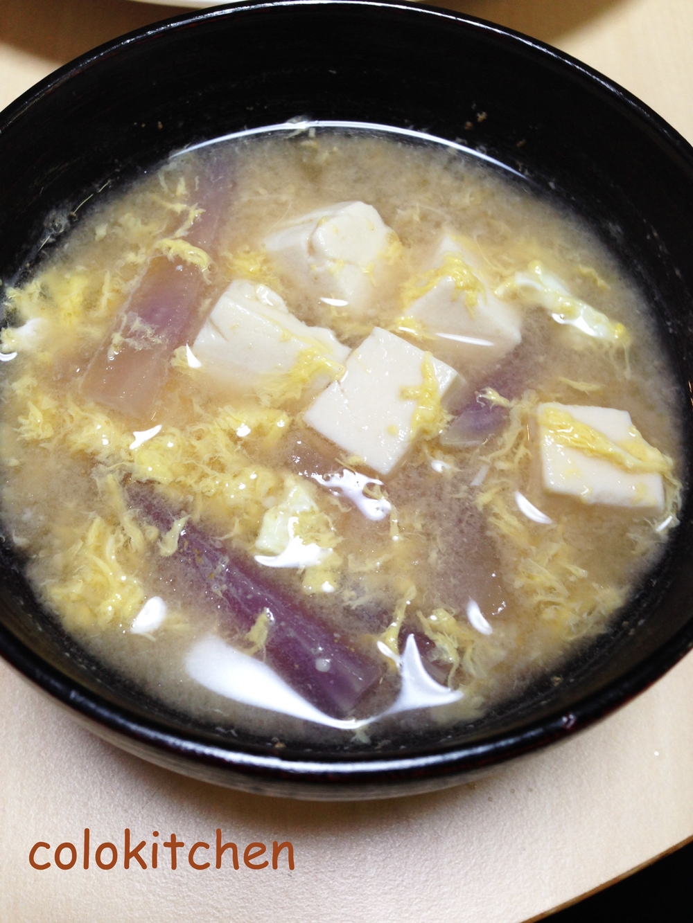 紫大根と豆腐のかき玉味噌汁