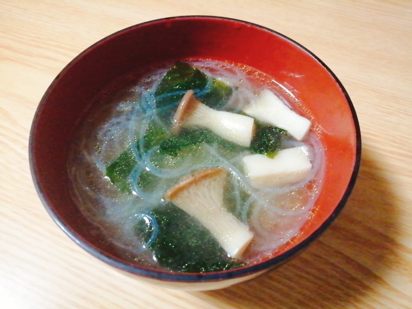 エリンギと春雨とわかめの中華スープ