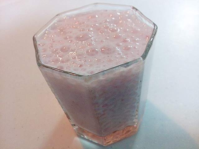 美的　冷凍苺と即効元気ゼリーのYGミルクジュース