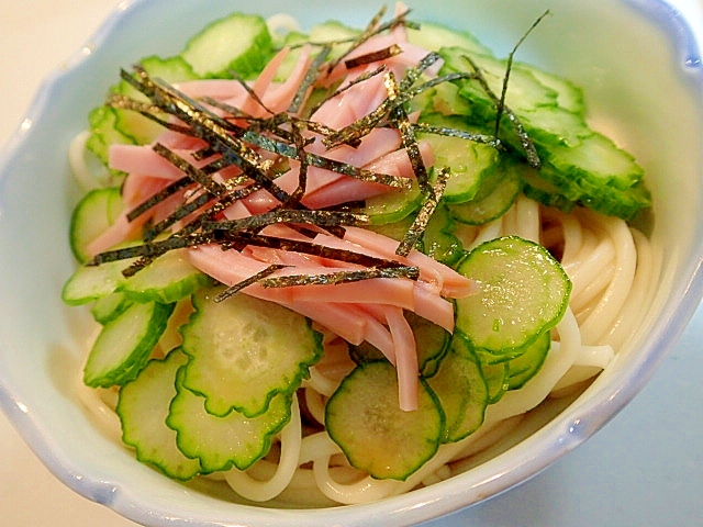 胡瓜とハムのせて　冷やし五島うどん♪