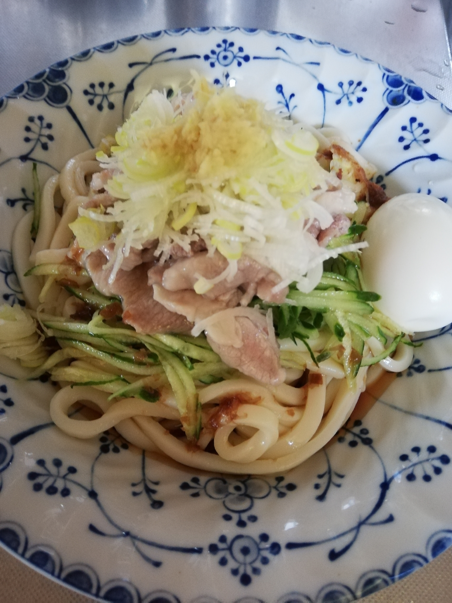 豚しゃぶときゅうりの冷やしうどん