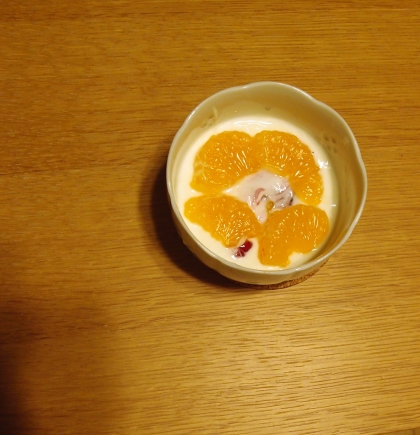 ジャムとオレンジのヨーグルト