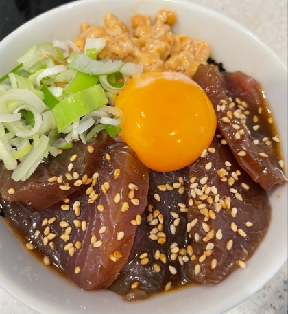 筋肉旦那も喜ぶ！簡単！マグロ漬け丼