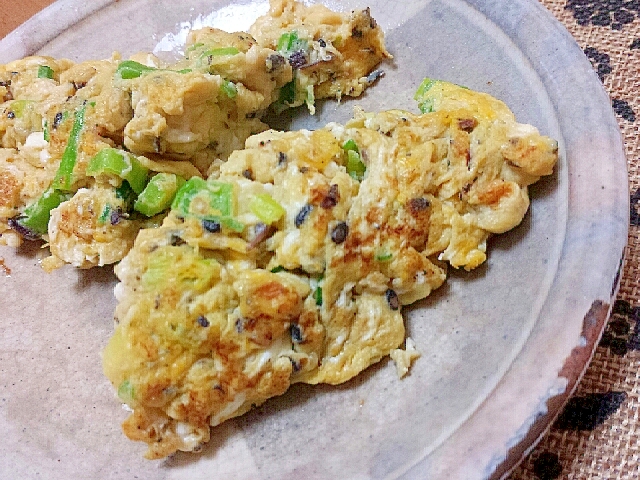 *お弁当おかず*　青ねぎ＆カリカリ梅のたまご焼き