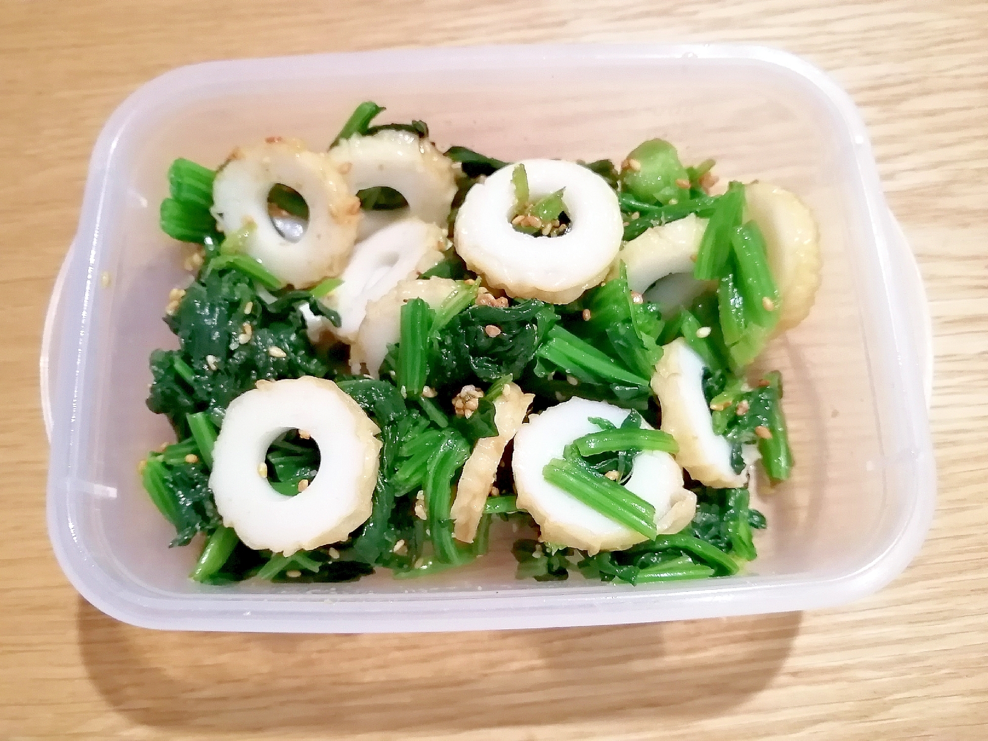 ちくわ入り♪ほうれん草の胡麻和え