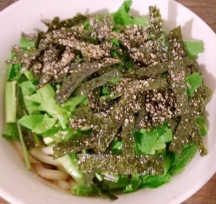 セリと焼海苔の混ぜうどん