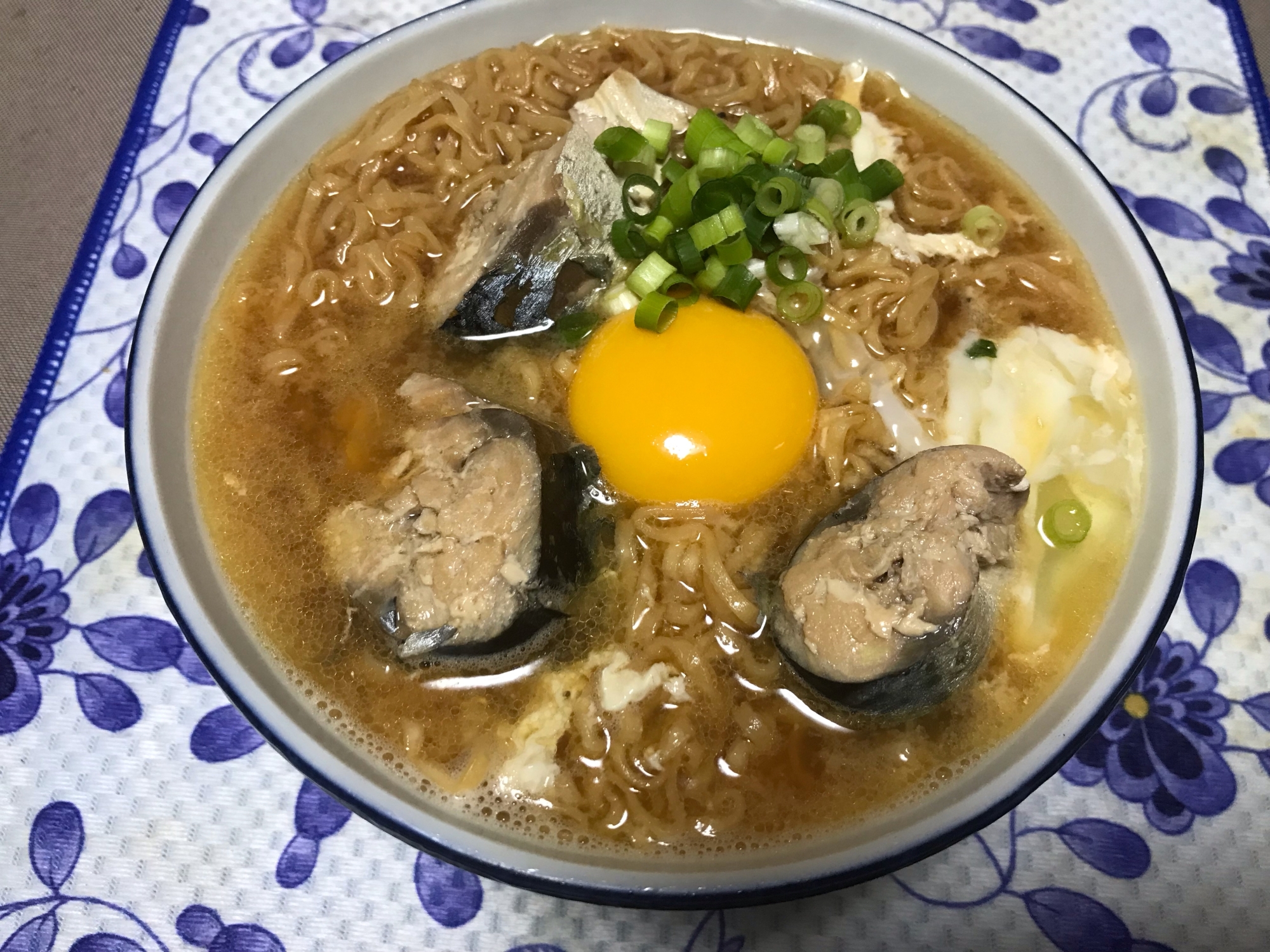 鯖缶チキンラーメン