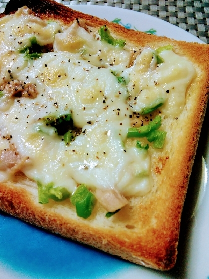 おはようございます♪朝から食欲旺盛なので食パン１枚で(*'ω' *)ツナピーなんて可愛いネーミング♡ペッパーがスパイシー！美味しかったです♪ご馳走様でした♪