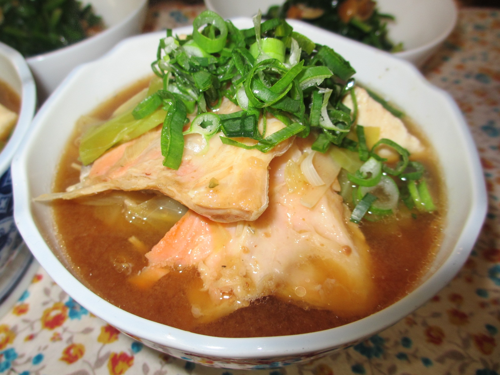 鮭とキャベツの味噌鍋