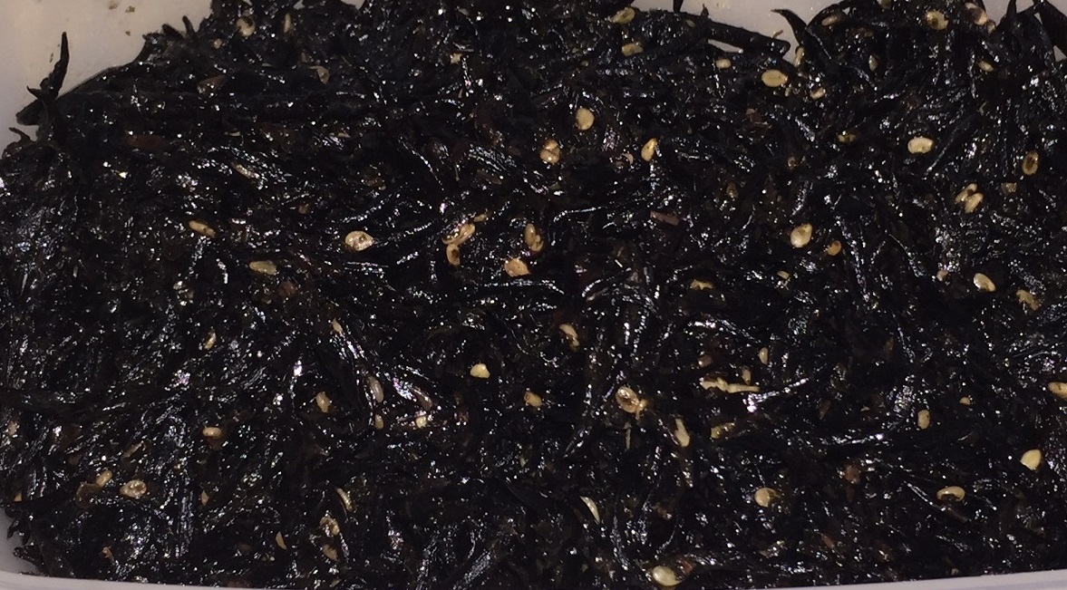 おにぎりに ひじきのソフトふりかけ