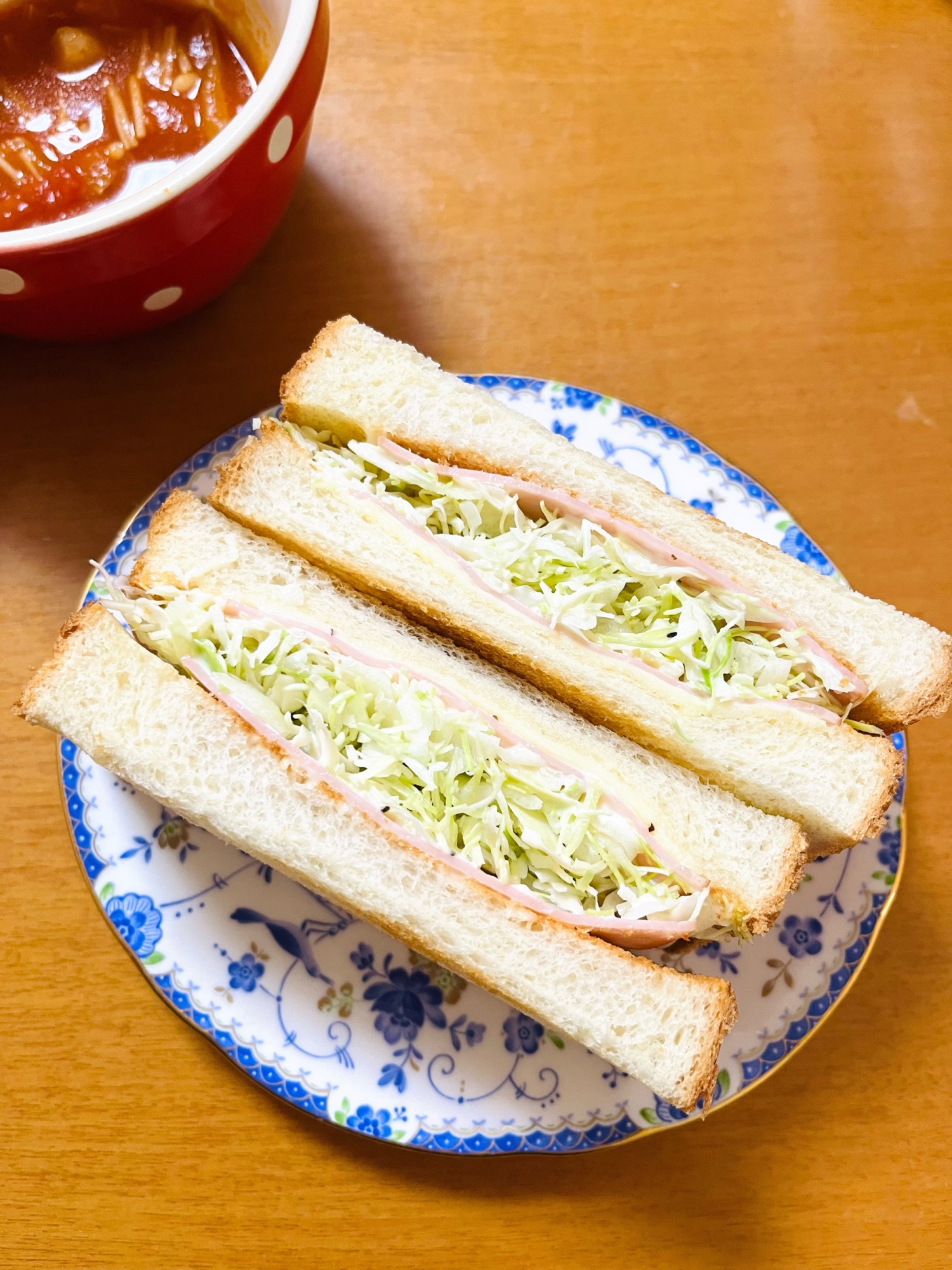 ハムチーズと千切キャベツのホットサンド風(黒胡椒)