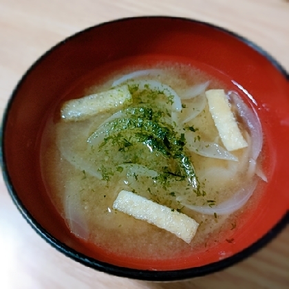 あおさ、たまねぎ、油揚げ、のお味噌汁