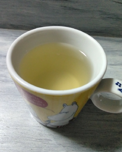 そしてこちら♪生姜と蜂蜜檸檬入りの白湯で体温まる～♡
毎日飲みたい美味しさ✨素敵なレシピ感謝です(*´˘`*)