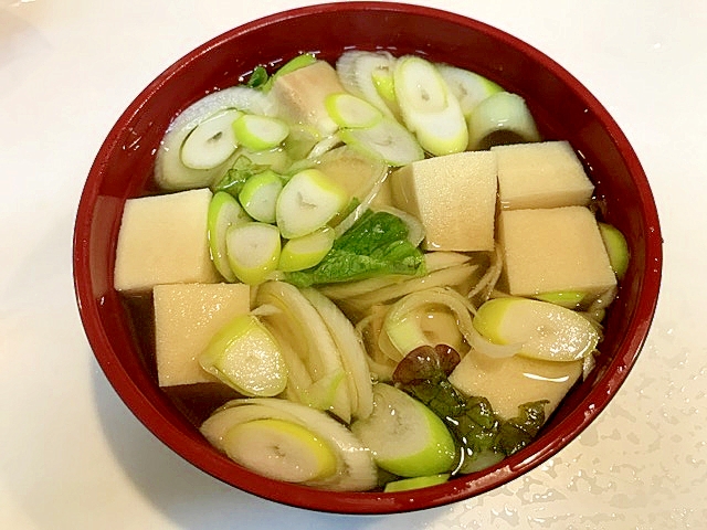 簡単具沢山☆高野豆腐とサニーレタスのスープ