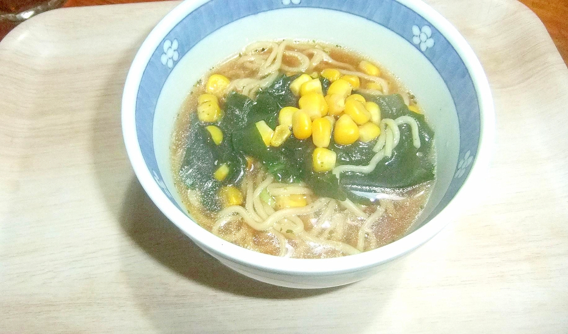 ワカメとコーンのラーメン
