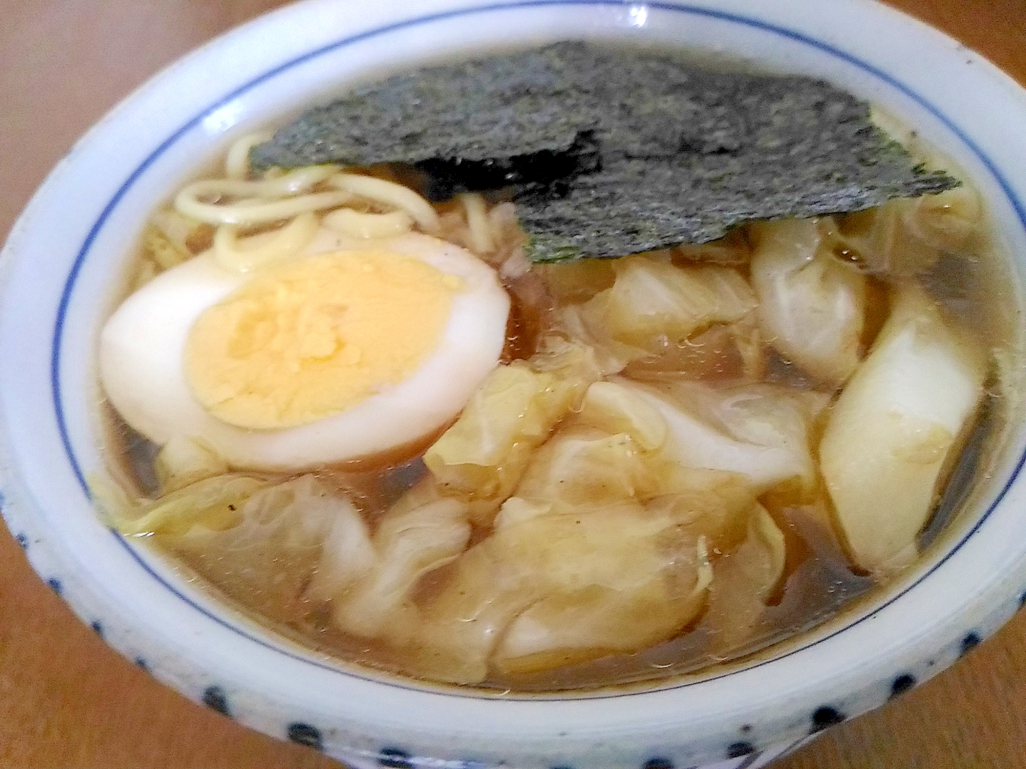 ピリ辛炒めキャベツの醤油ラーメン