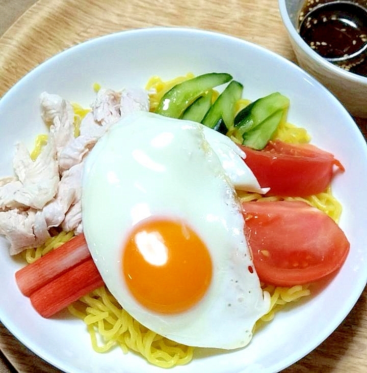 目玉焼きで簡単冷やし中華