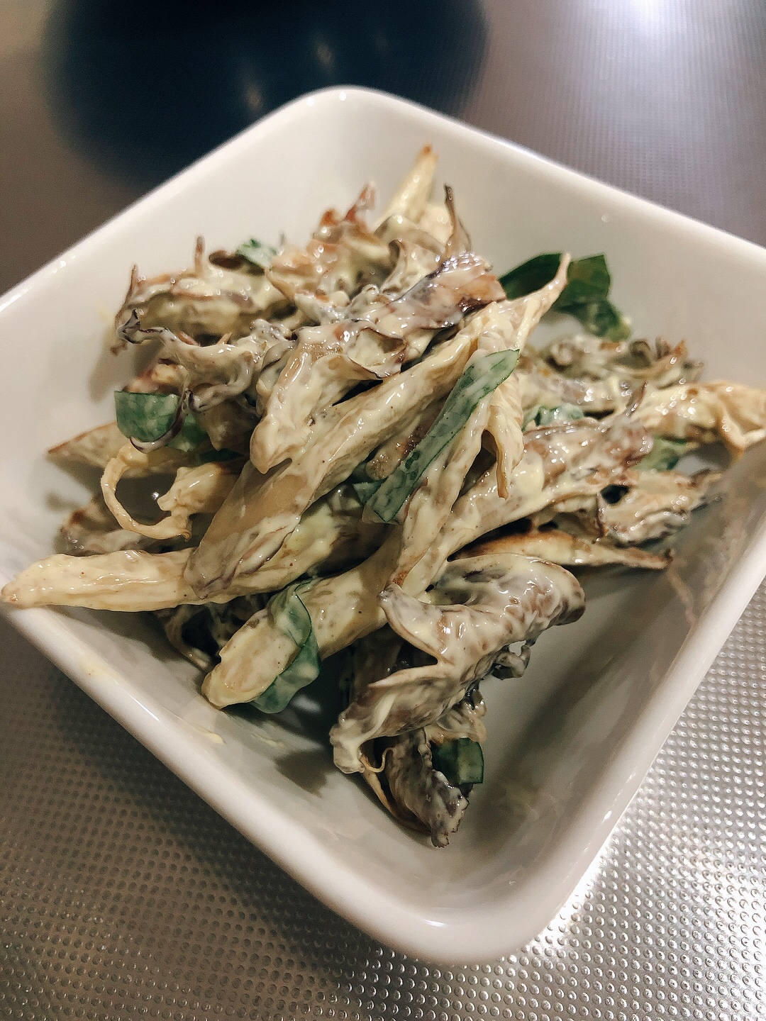 焼き舞茸の大葉マヨ和え