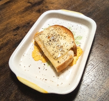 止まらない‼チーズたっぷりはちみつトースト⭐️