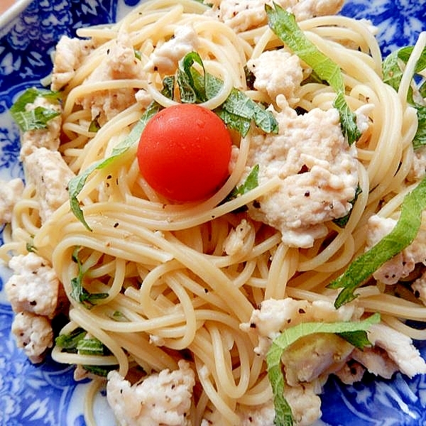 簡単で美味❤鶏ひき肉&大葉のレモン味パスタ♪